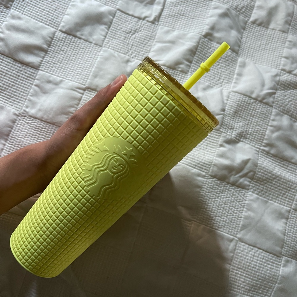 NEW Starbucks Yellow Grid Tumbler 24oz with Straw – Summer Limited Edition